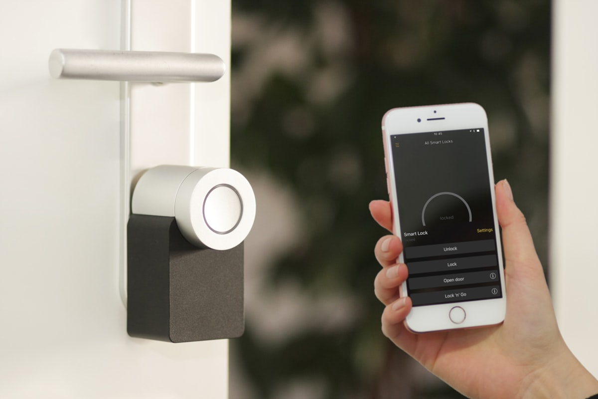 Smart lock controlled from a mobile app